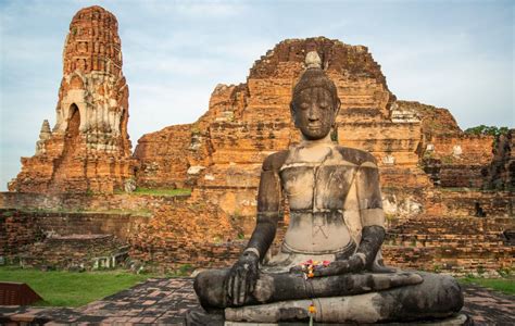 1570'lerin Ayutthaya Kralı Maha Thammaracha'nın Portekizli Ticaretçilerle İmzalanan Anlaşmanın Kültürel ve Siyasi Etkileri: Yeni Bir Bakış Açısı